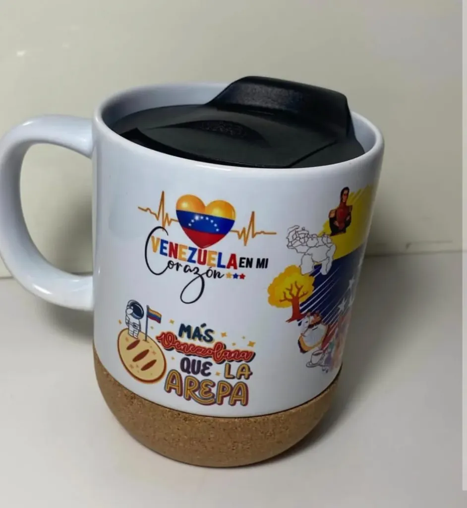 Taza Blanca Base de Corcho y Tapa Personalizada (6 Oz)